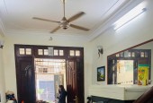 Bán nhà Tân Mai, Hoàng Mai, 63m2, 4 tầng, 4 ngủ, 4 WC - Full nội thất, sổ vuông đẹp, GD ngay